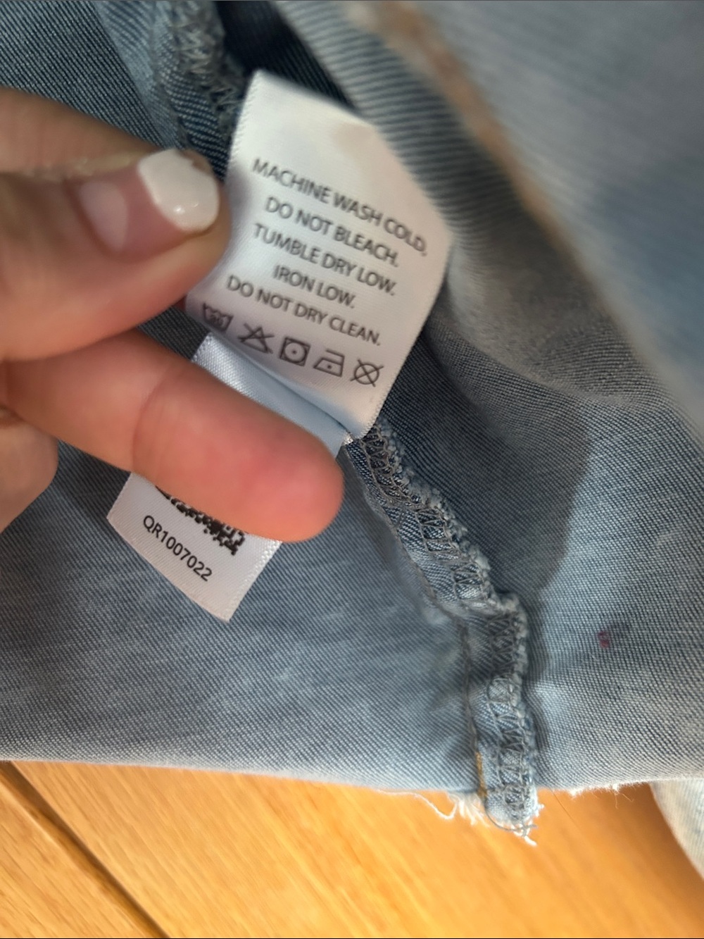 Cropped Light Blue Denim Jacket - Women - Picture 10 of 10
